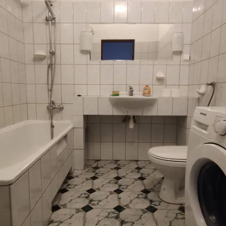 Aparttrans Botanic Garden Вроцлав